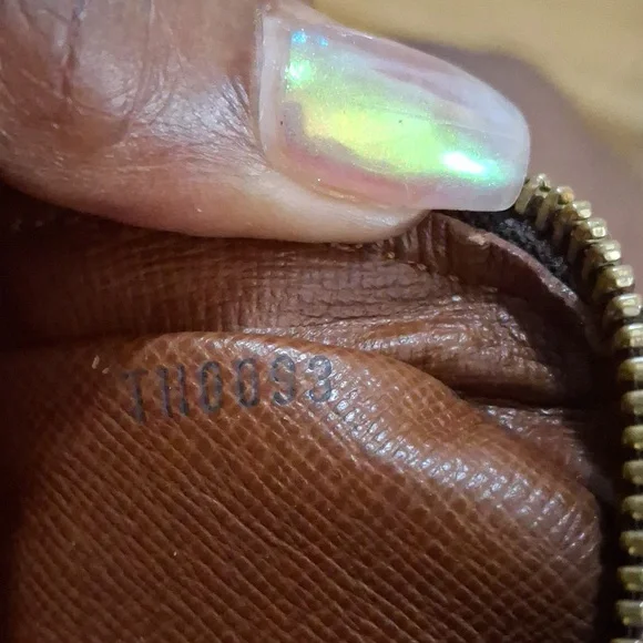 Louis Vuitton Amazone - Picture 12 of 15